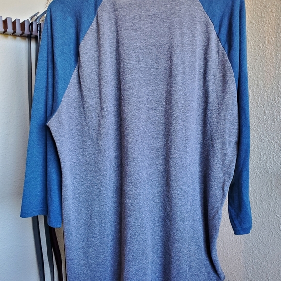 Men's Blue/Gray American Eagle XL shirt - Picture 4 of 5